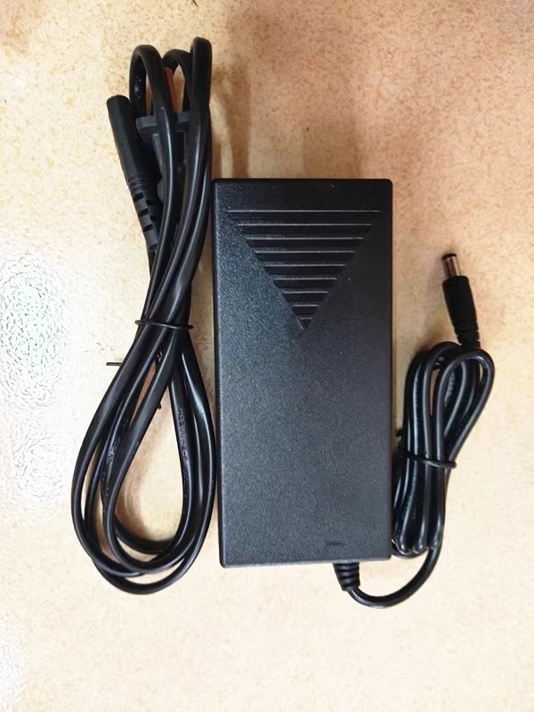 *Brand NEW* 19V 4A AC DC ADAPTHE GPCSW1904000CD00 POWER Supply - Click Image to Close
